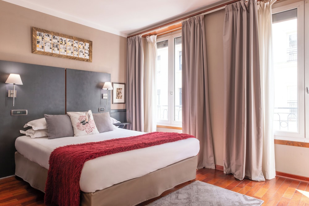 Hotel George Sand Opera Paris 13/50