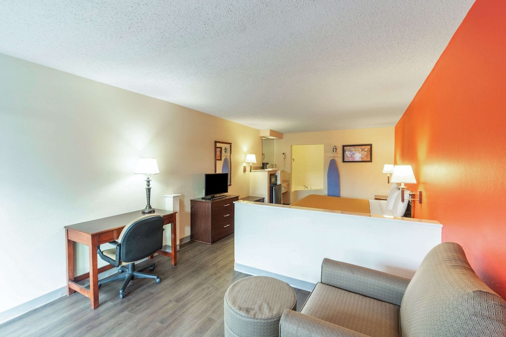 Econo Lodge Laurel, MS 21/31