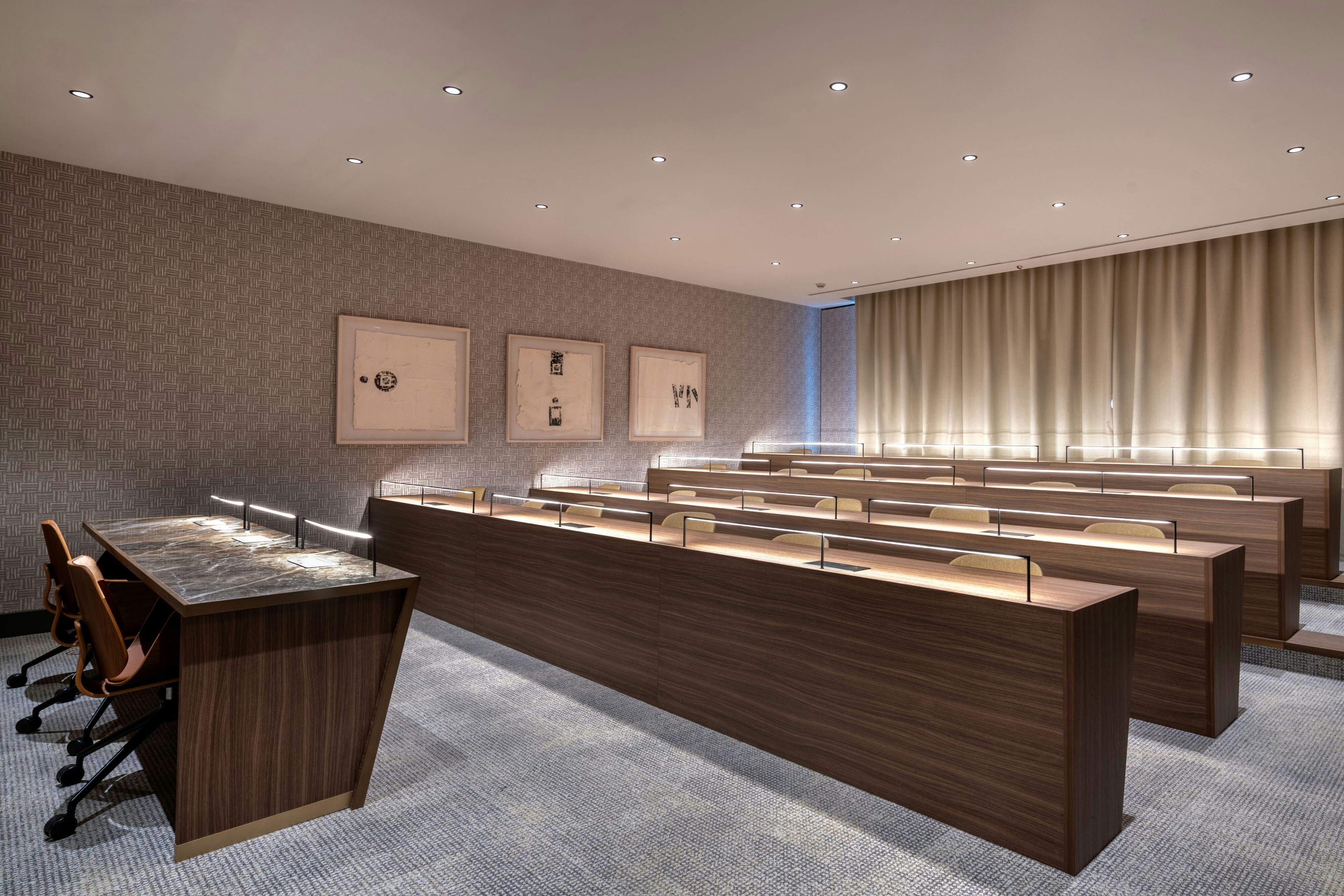 AC Hotel Bologna by Marriott 12/77