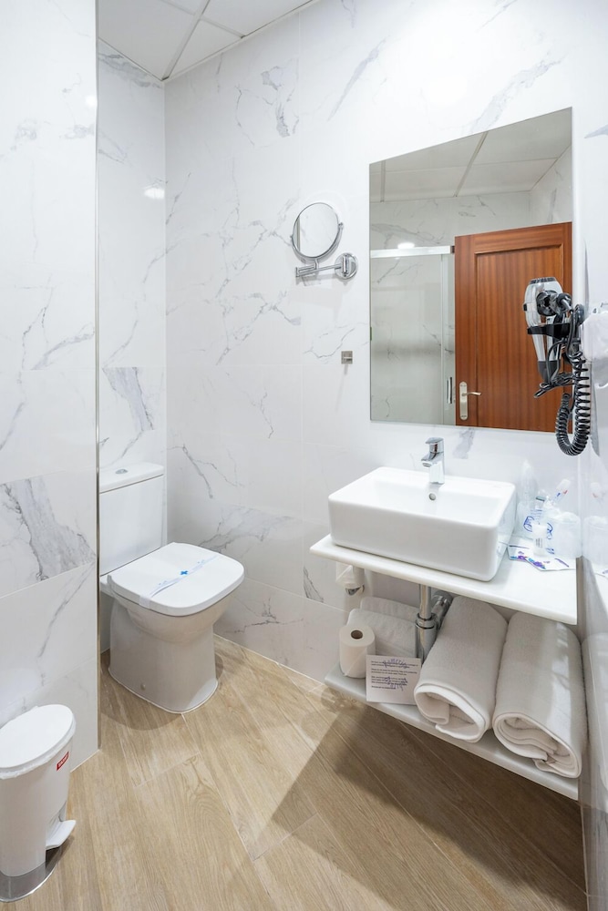Hotel Plaza del Castillo 50/50