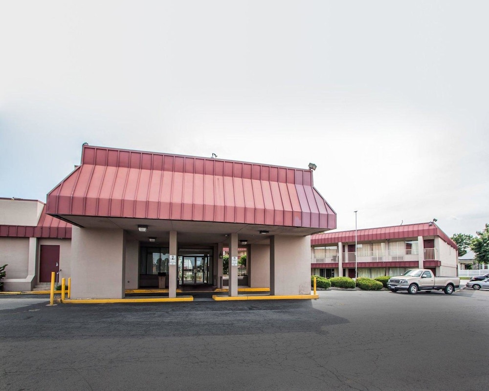 Red Roof Inn Reading 1/43