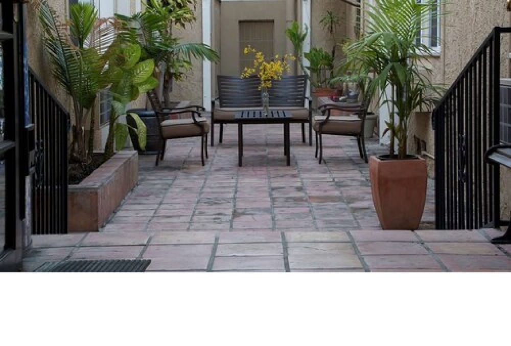 Wilshire Crest Hotel Los Angeles 30/35