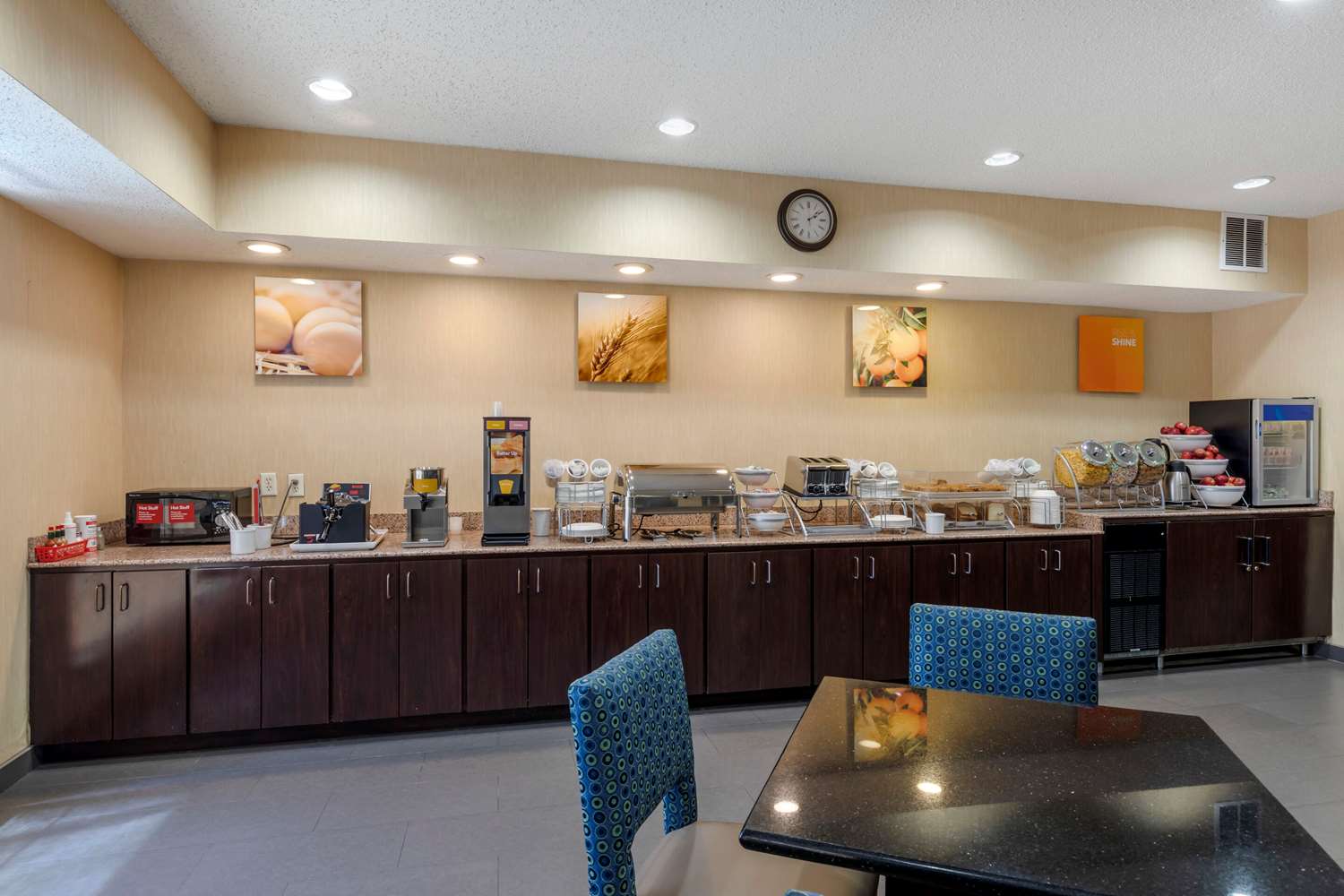 Comfort Suites DFW Airport 10/16