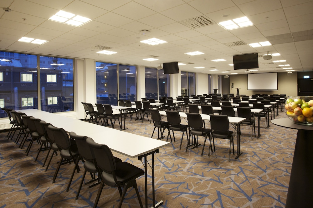 Clarion Hotel Sense 47/48