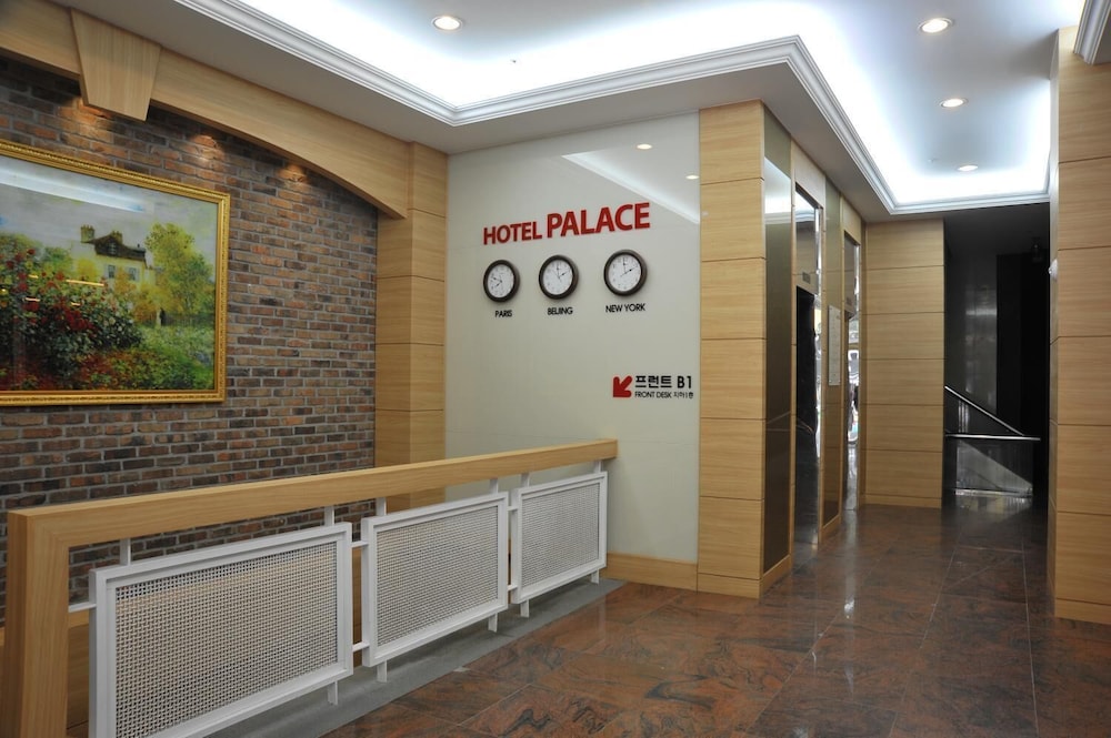 Palace Tourist Hotel 7/29