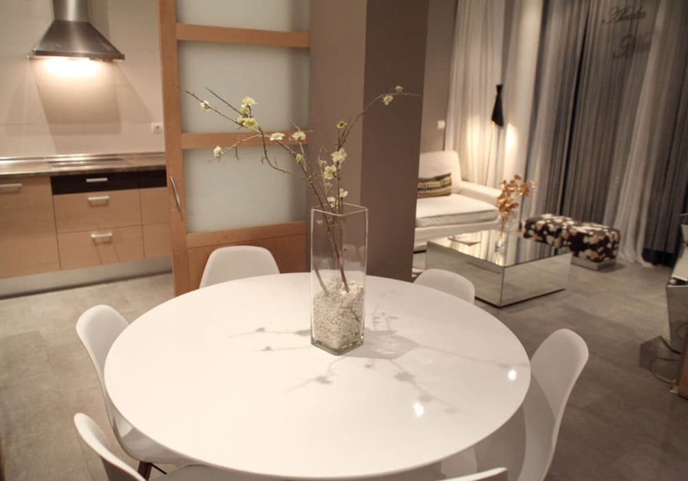 AB Design Suites 46/50