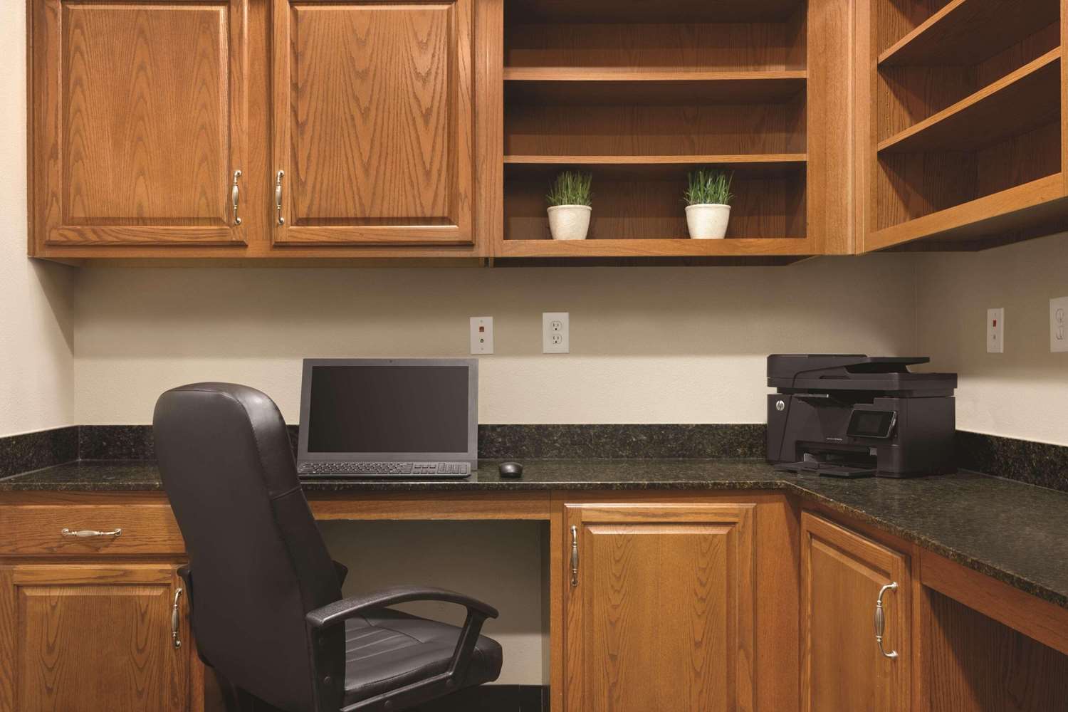 Country Inn and Suites By Radisson, Goodlettsville, TN 26/28