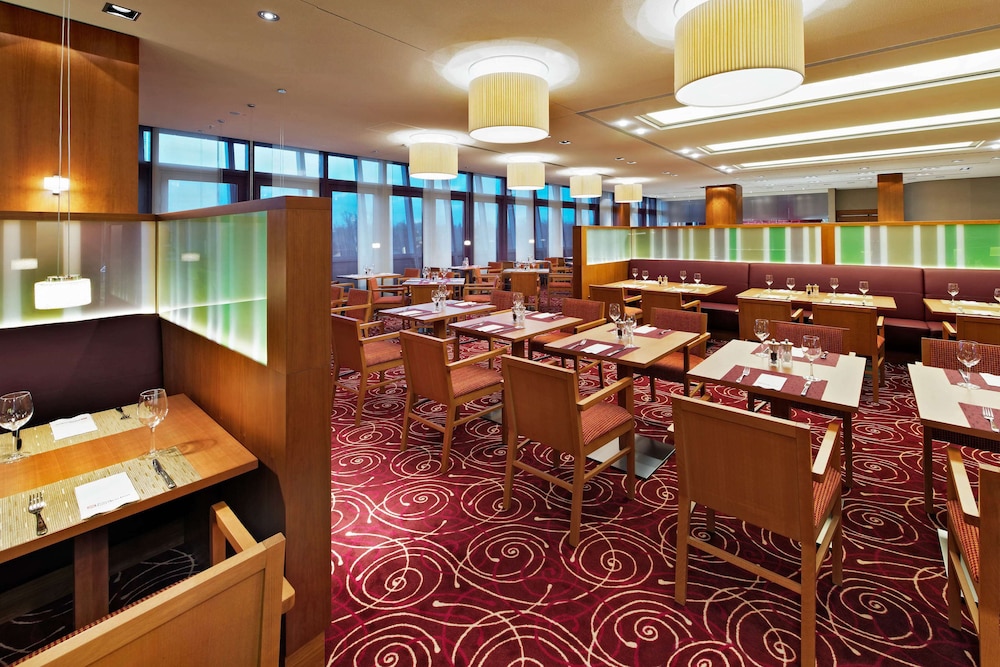 Hilton Garden Inn Frankfurt Airport 32/41