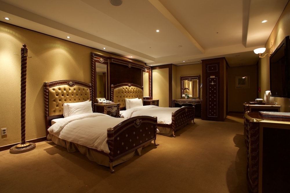 The Koryo Hotel 26/58