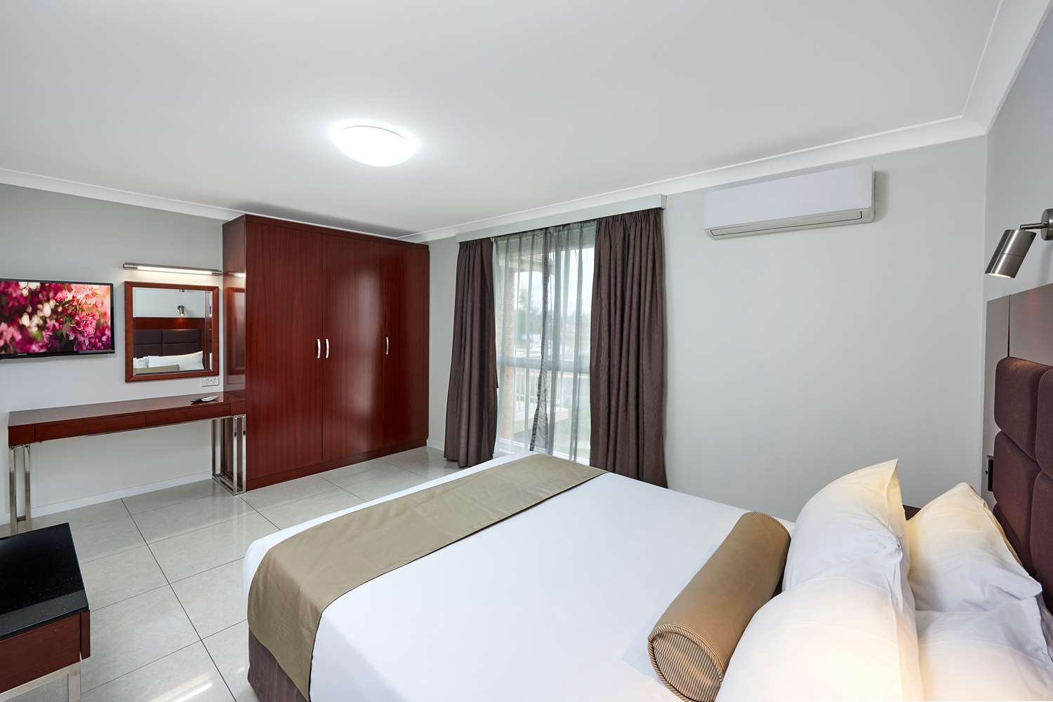 Executive, Apartment, Queen and Twin Beds, Balcony
