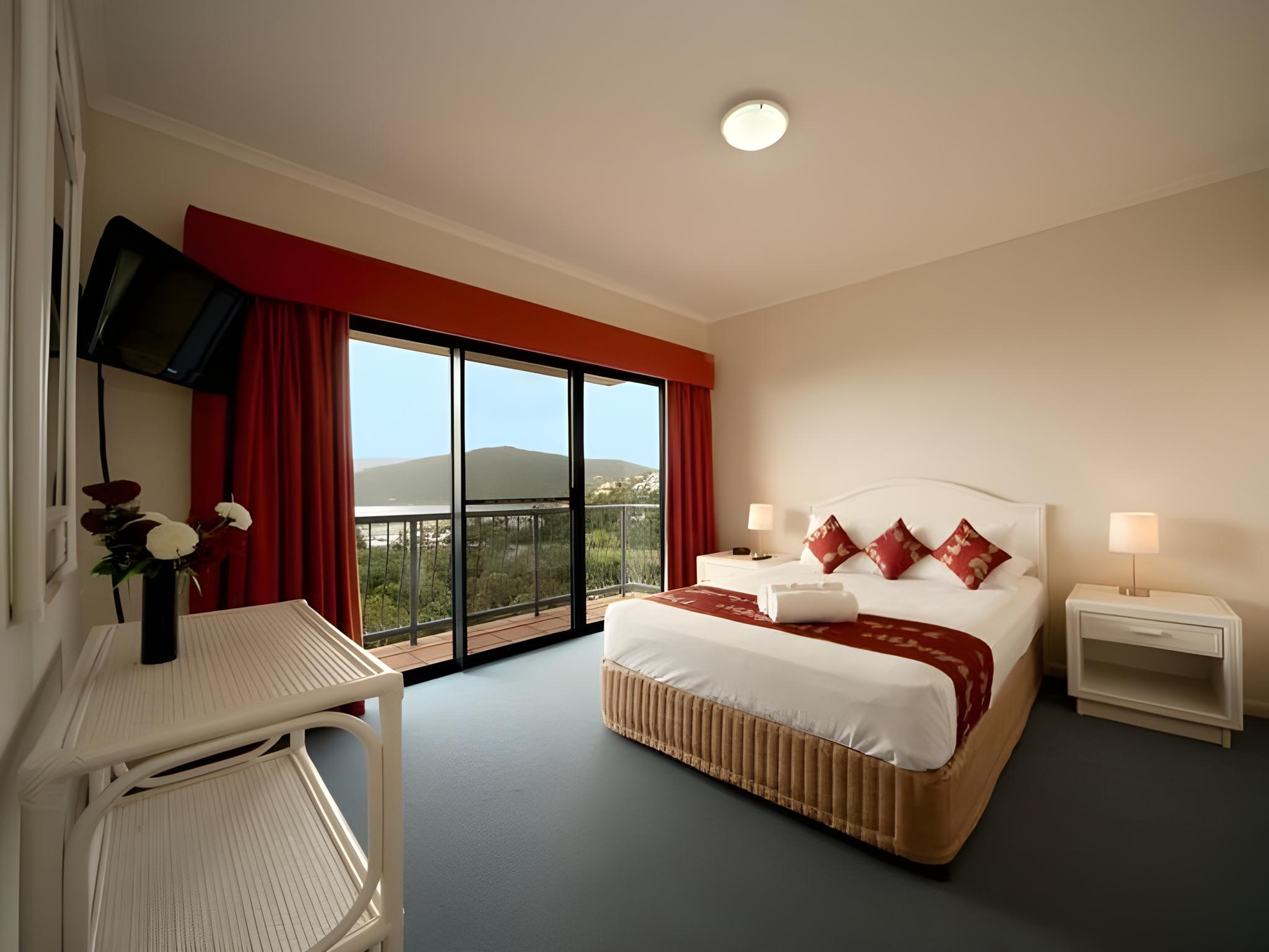 2 Bedrooms, Apartment