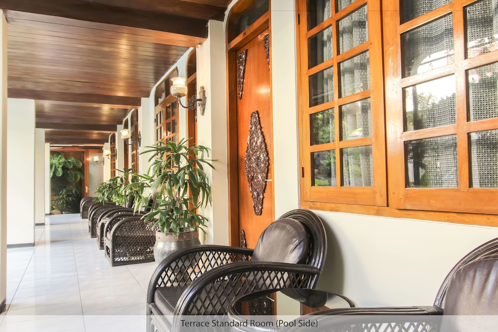 Duta Guest House 1/48