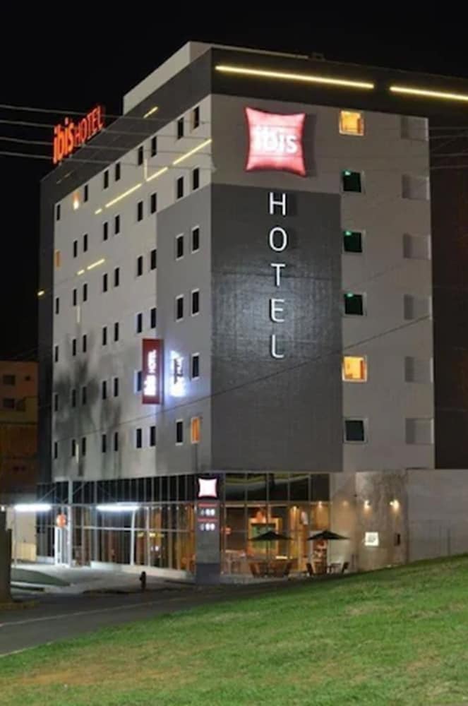 Ajax Hotel 2/23