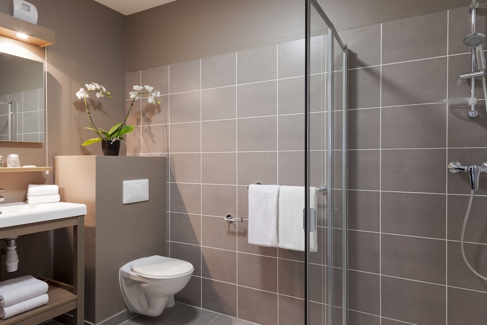 Neho Suites Porte de Geneve Gare Annemasse 10/30