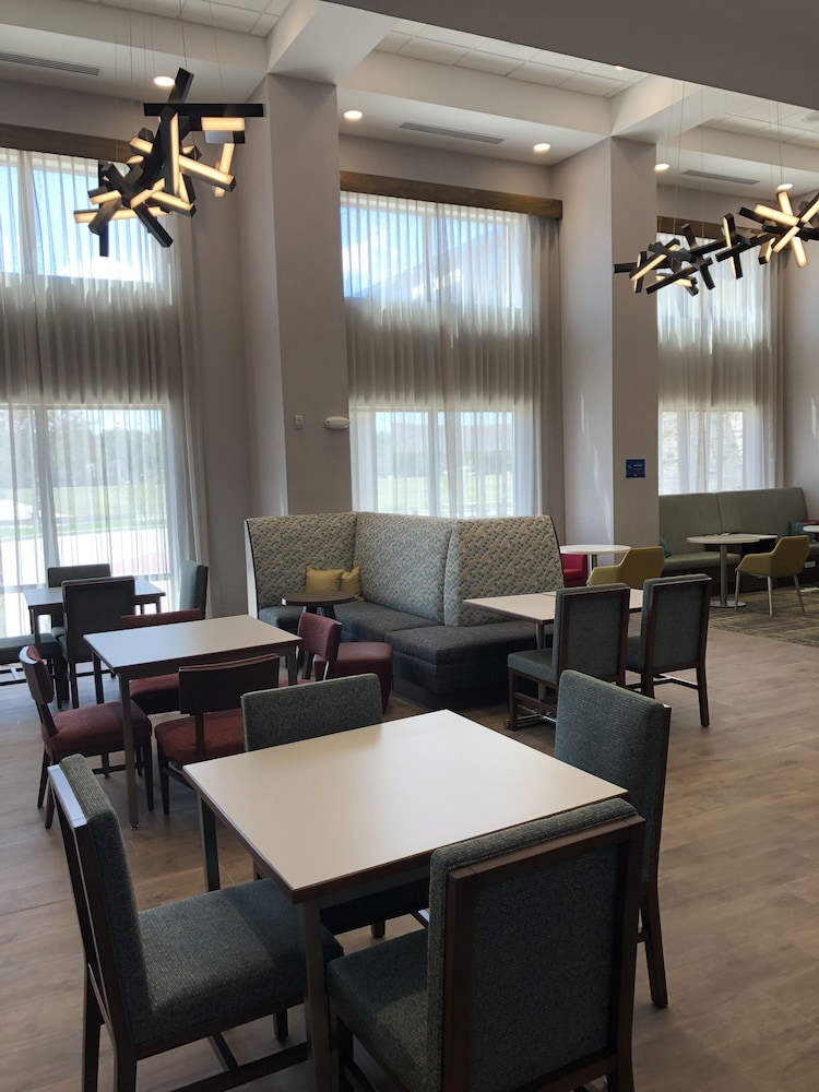 Hampton Inn Suites Pekin Peoria Area Il 43/56