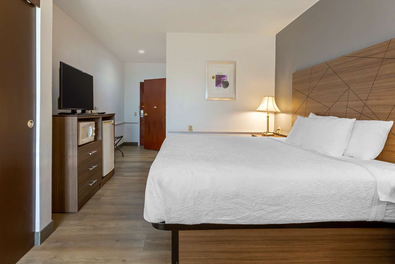 Best Western Plus South Hill Inn 5/22