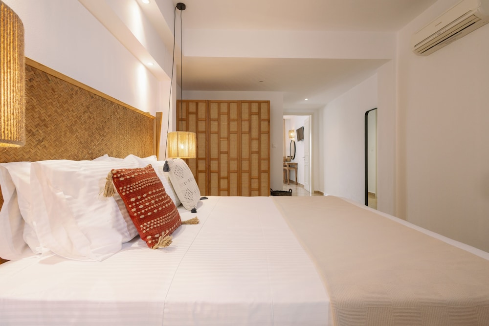 Ariadne Hotel 18/74