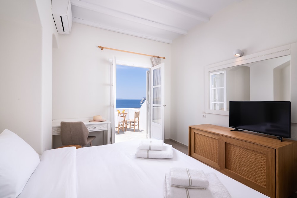 Porto Mykonos Hotel 23/69