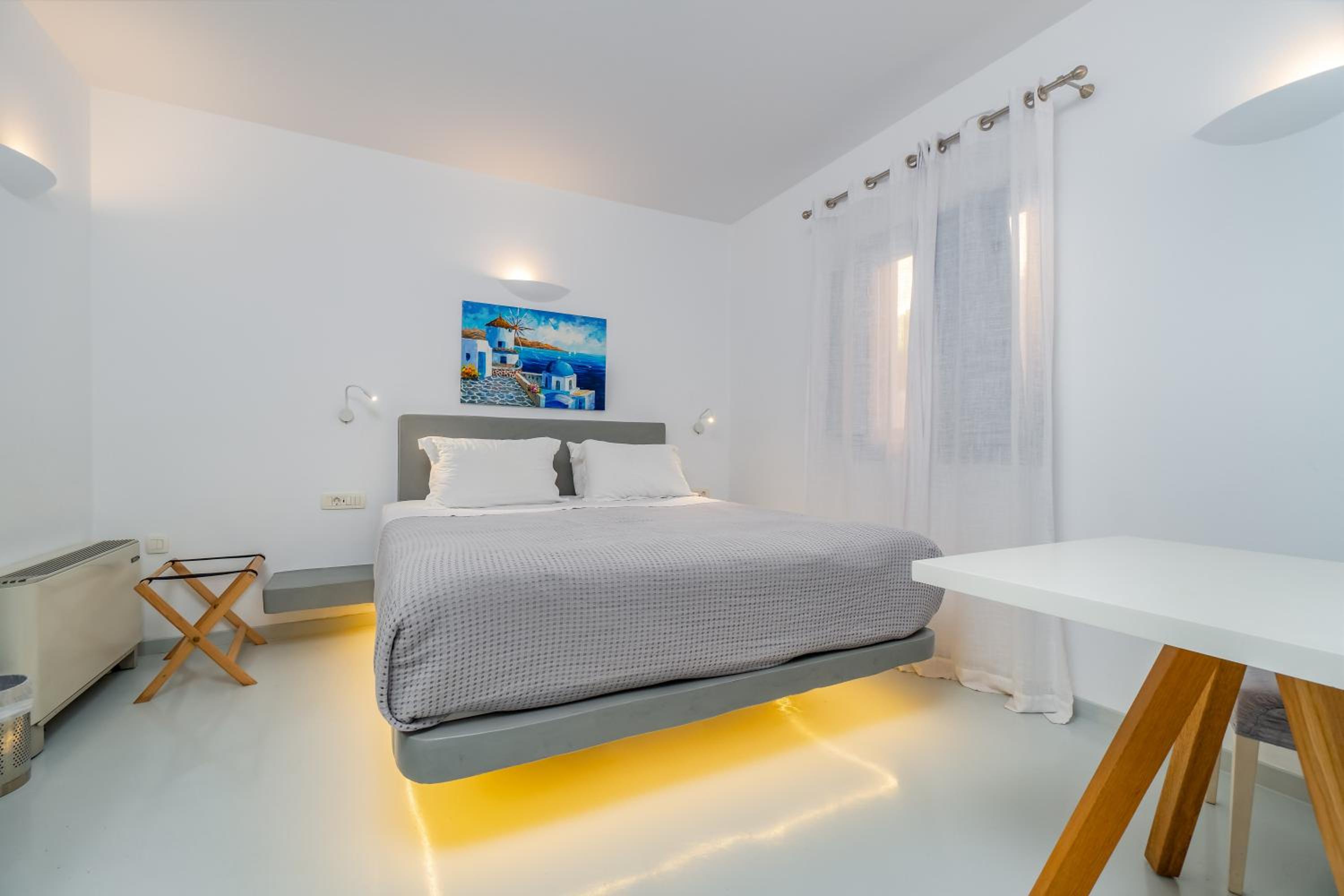 Deluxe, Double Bed