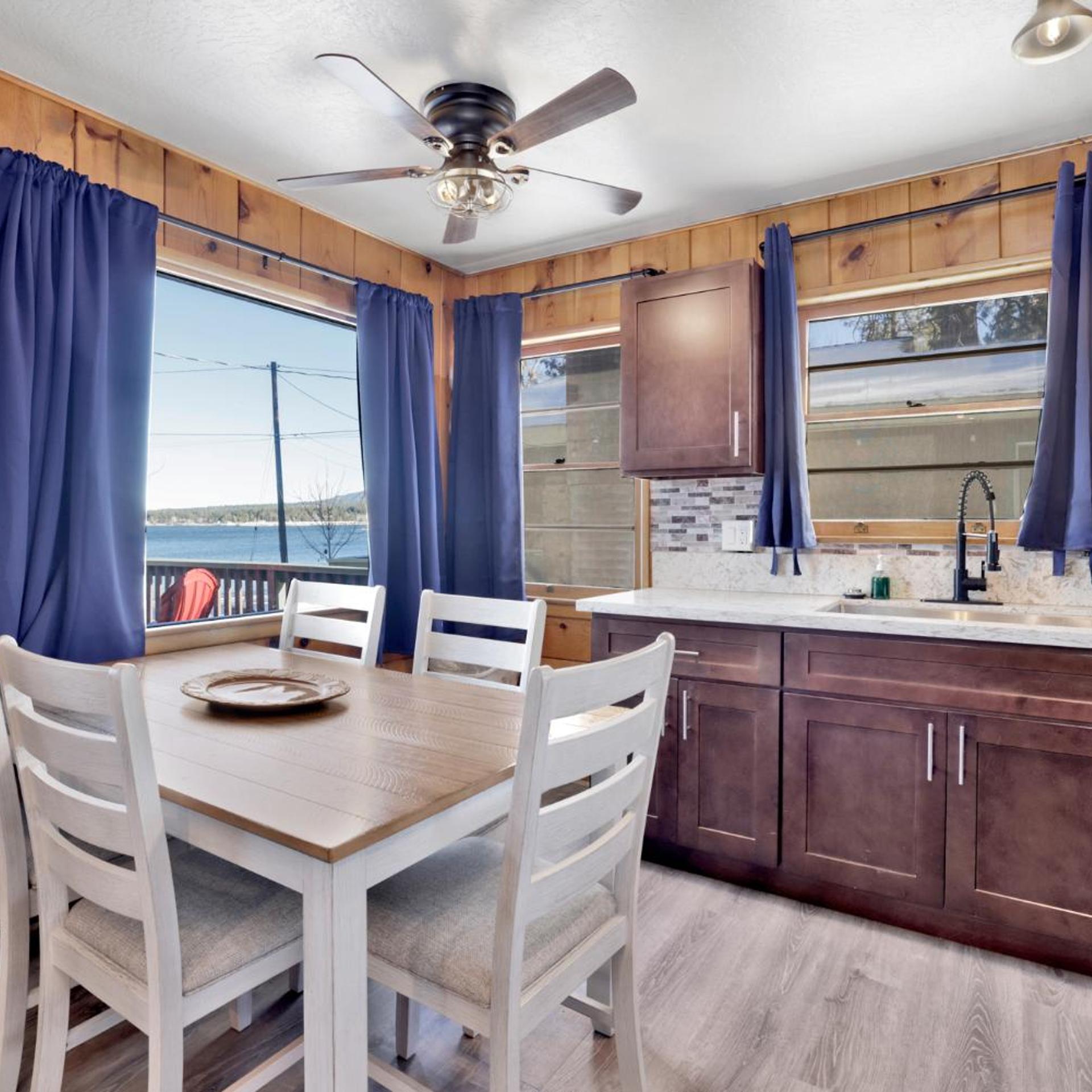 Lakeside Family Cabin by Big Bear Vacations 20/30