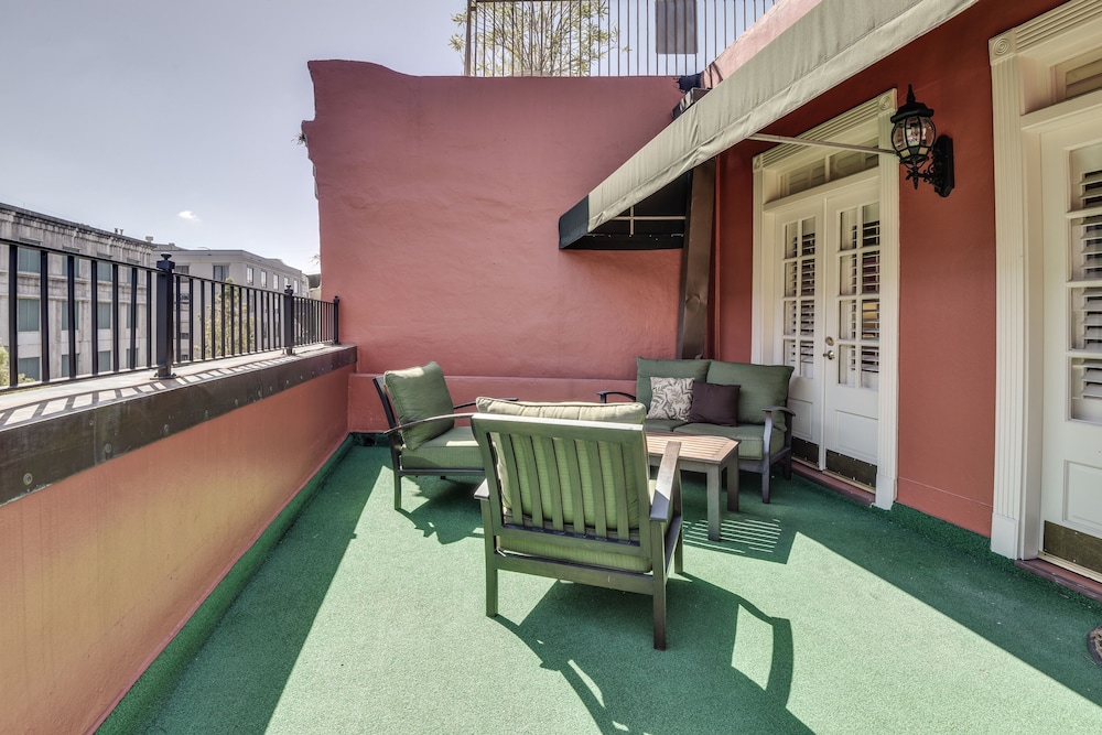 Plaza Suites Downtown New Orleans 44/50