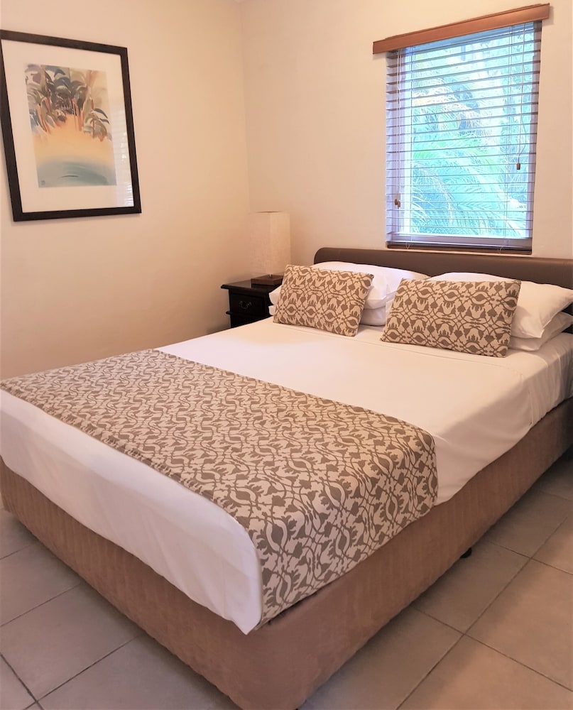 CORAL SEA VILLAS 8/34