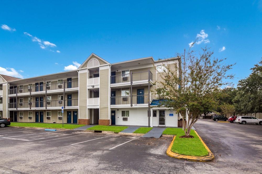 Motel6 Jacksonville, FL - South 36/45