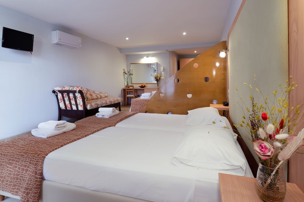 Punta Hotel 15/67