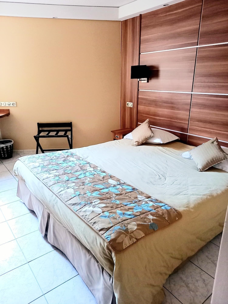 ibis Styles Annecy Le Vieux 16/65