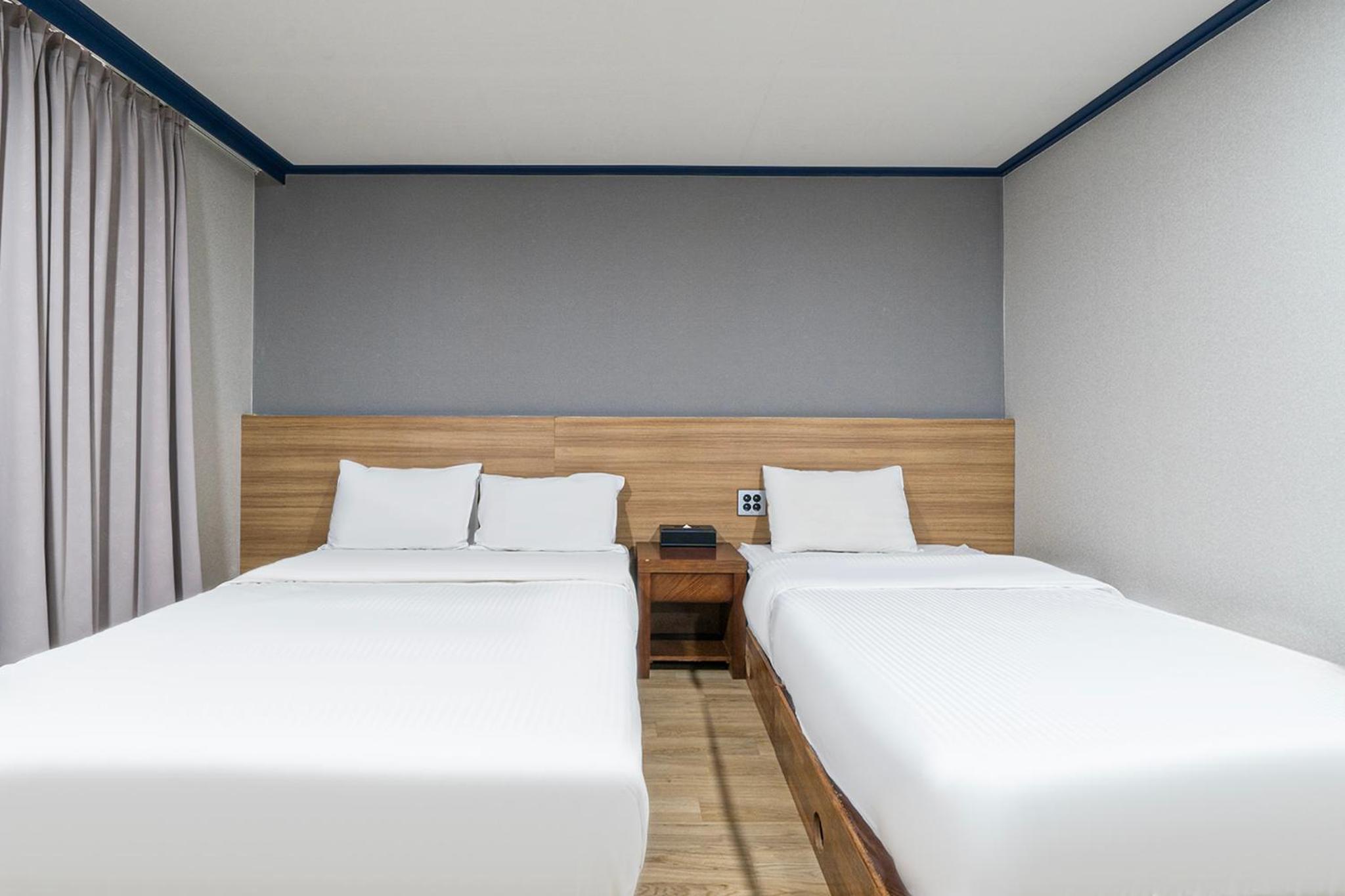 Noblesse Hotel 18/100