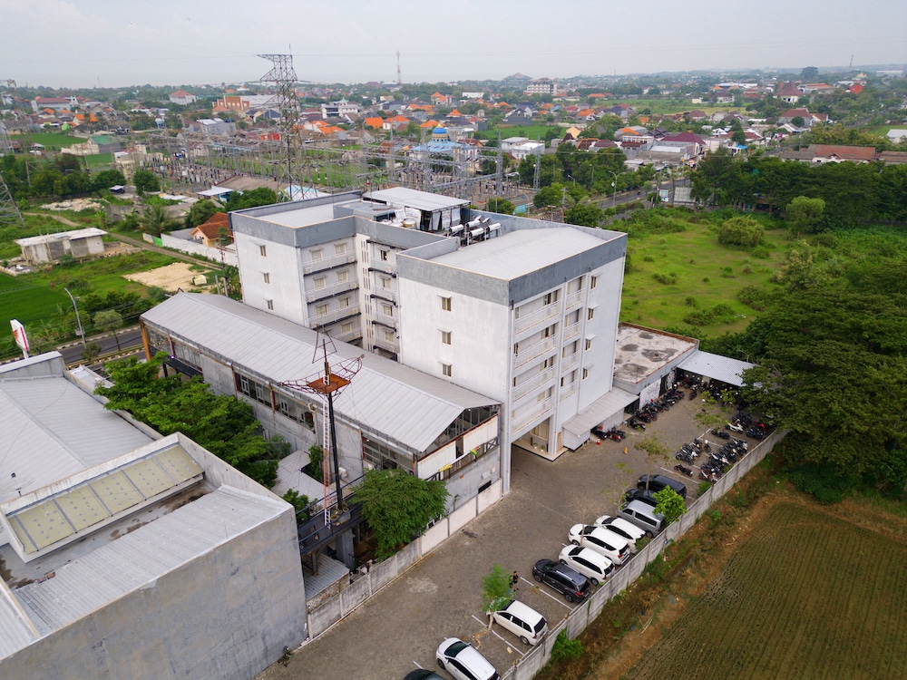 De La Charis Hotel by Waringin Hospitality 4/55