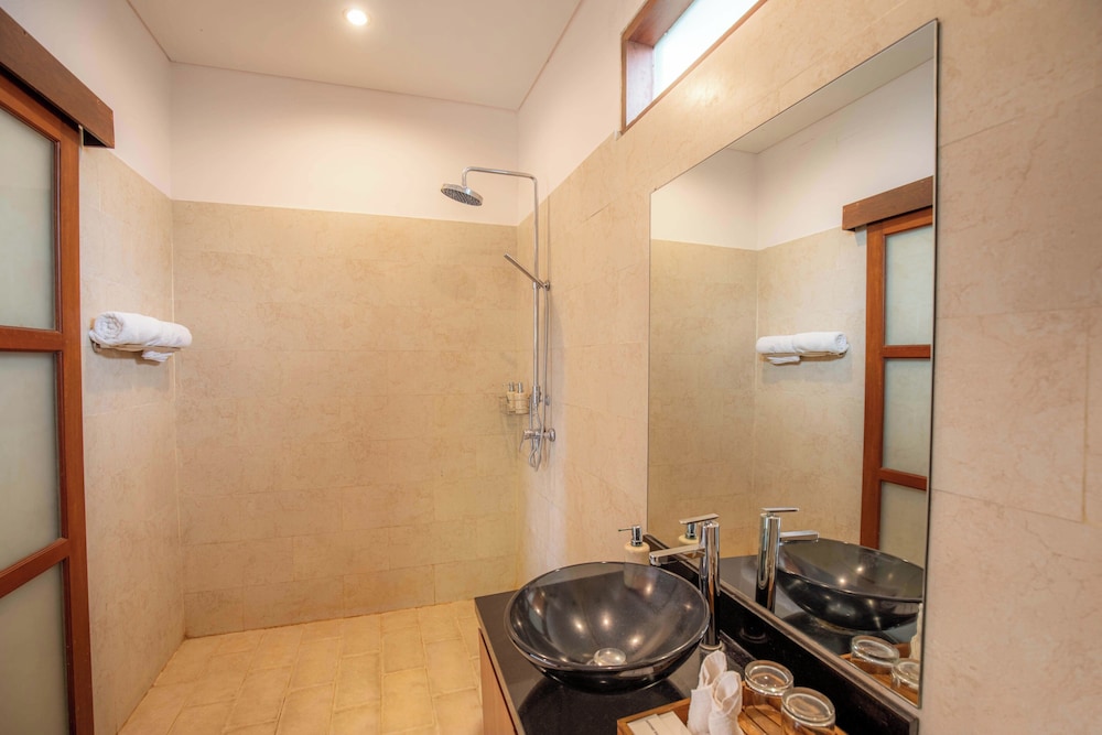 Sari Bamboo Villas 59/63