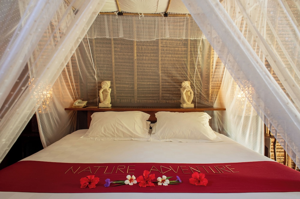 LUMBUNG, SUITE
