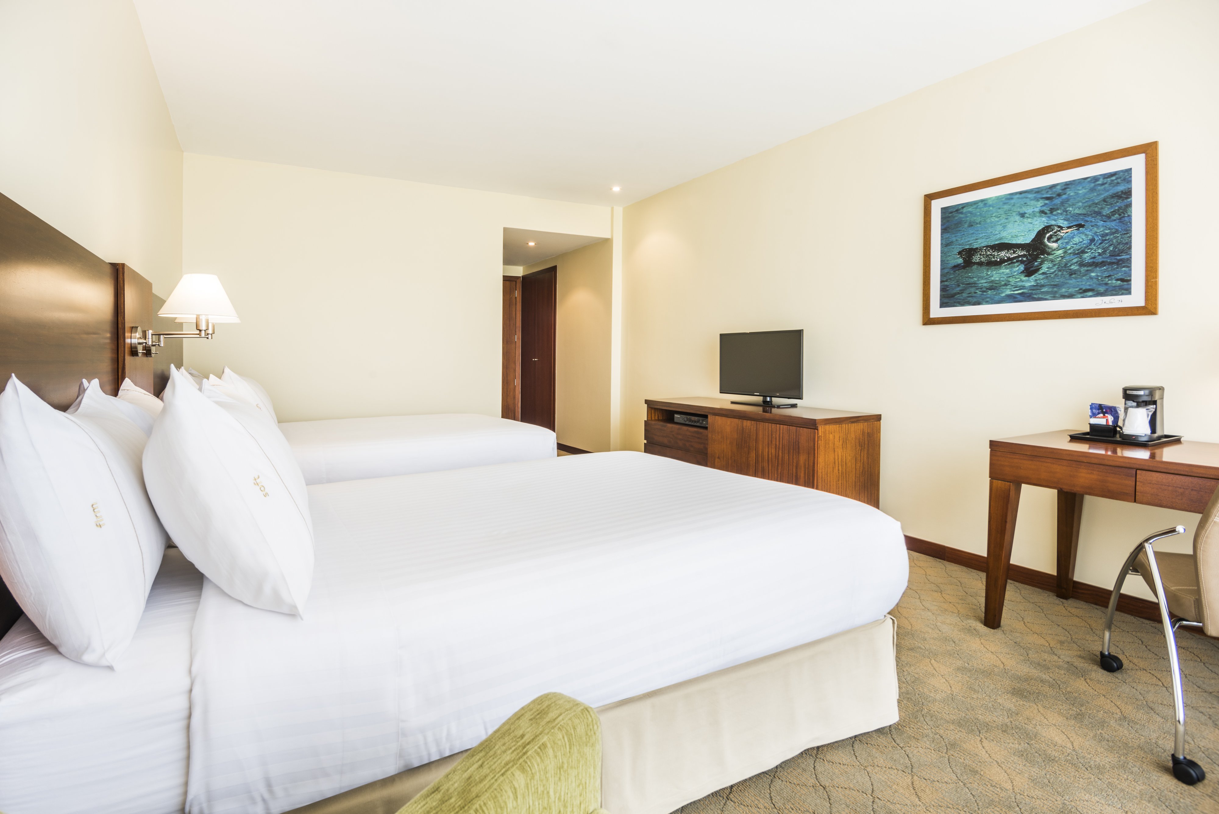 HOLIDAY INN EXPRESS QUITO 21/66