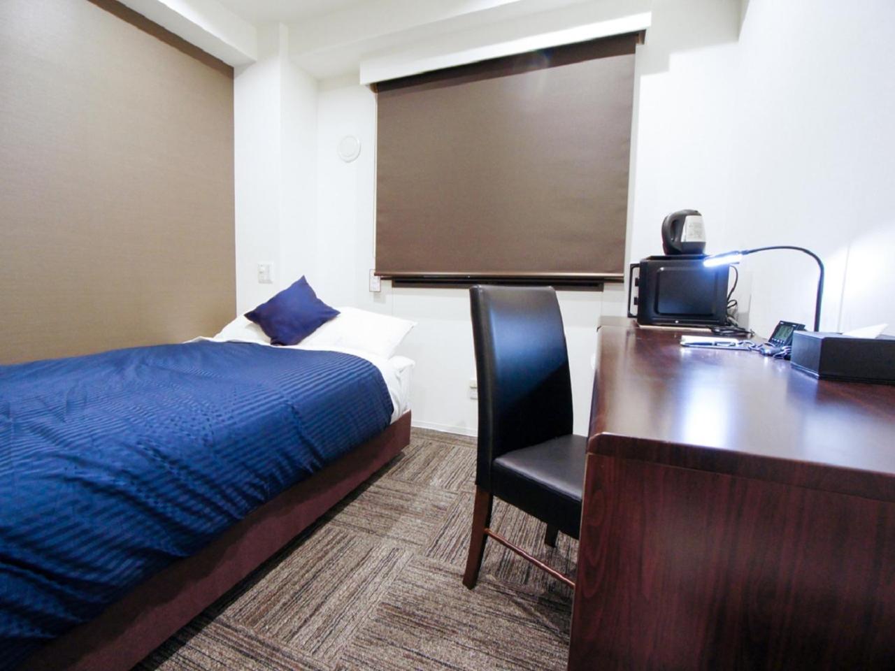 Room, Semi Double Bed