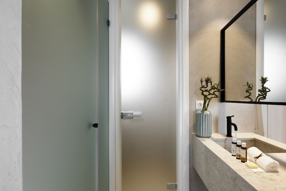 Altera Pars Suites 67/69