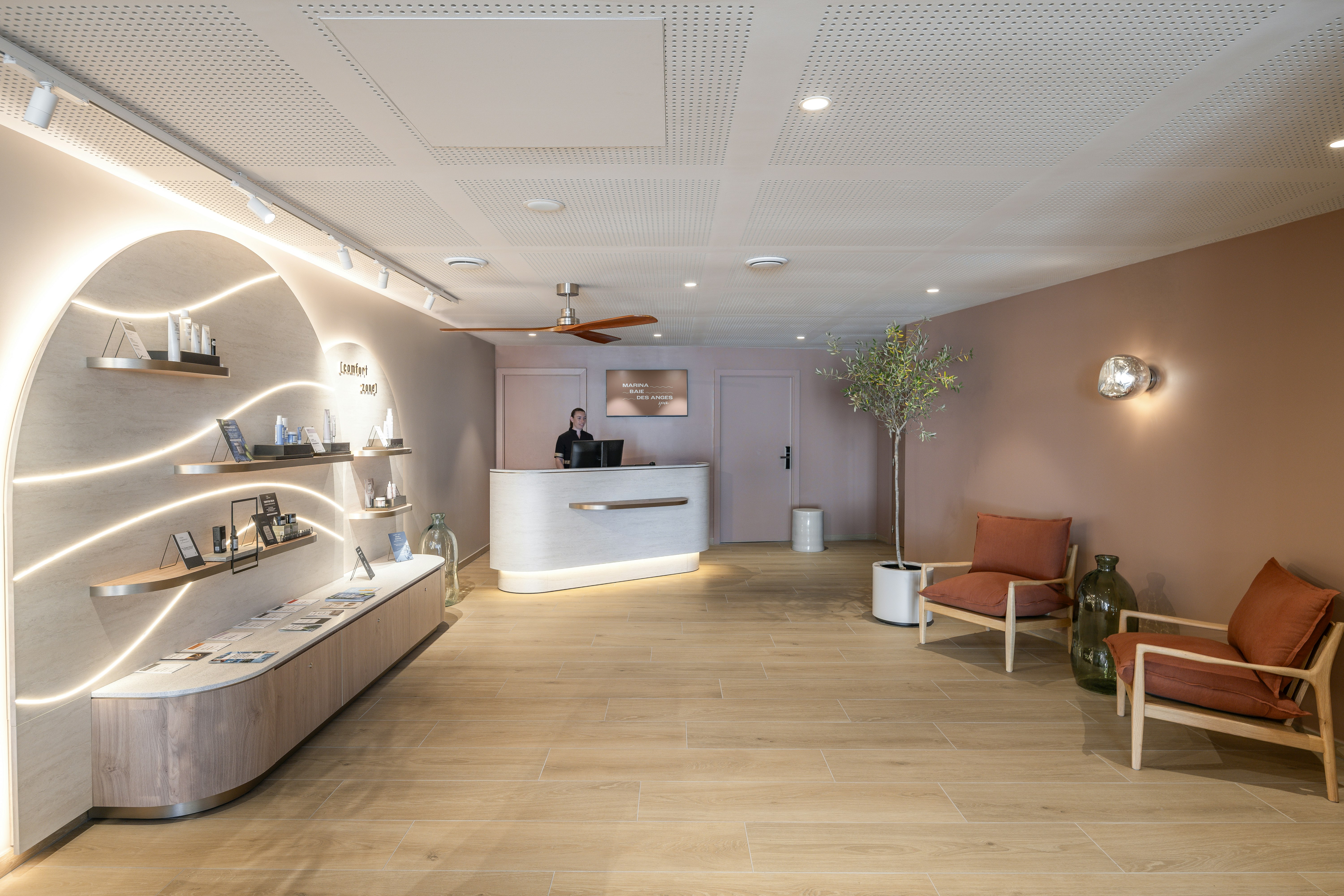 Marina Bay Riviera Hotel, Curio Collection by Hilton 11/54