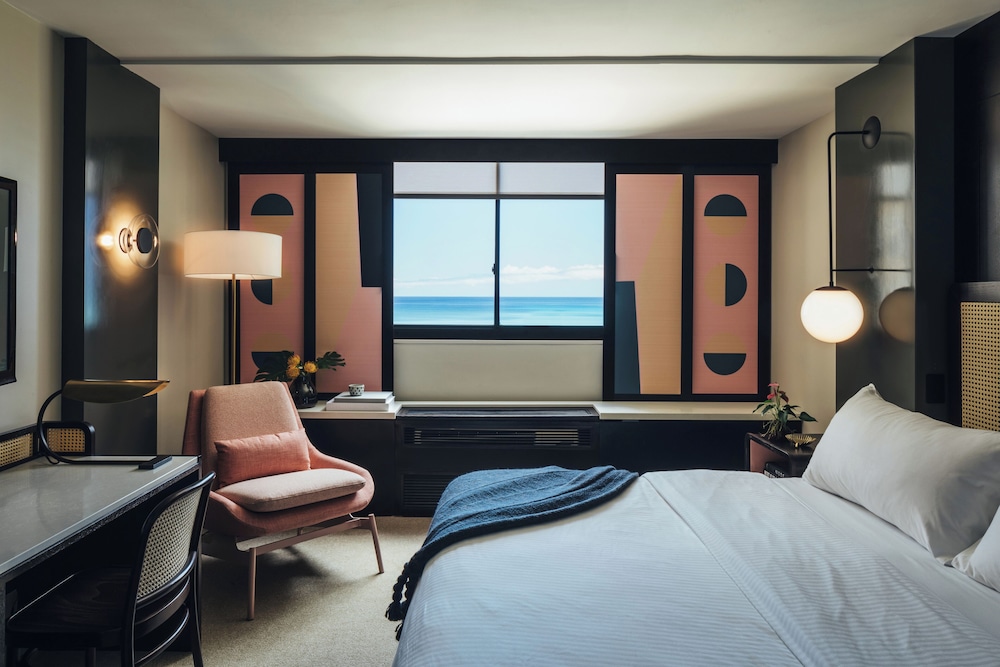ROOM, KING BED, OCEAN VIEW