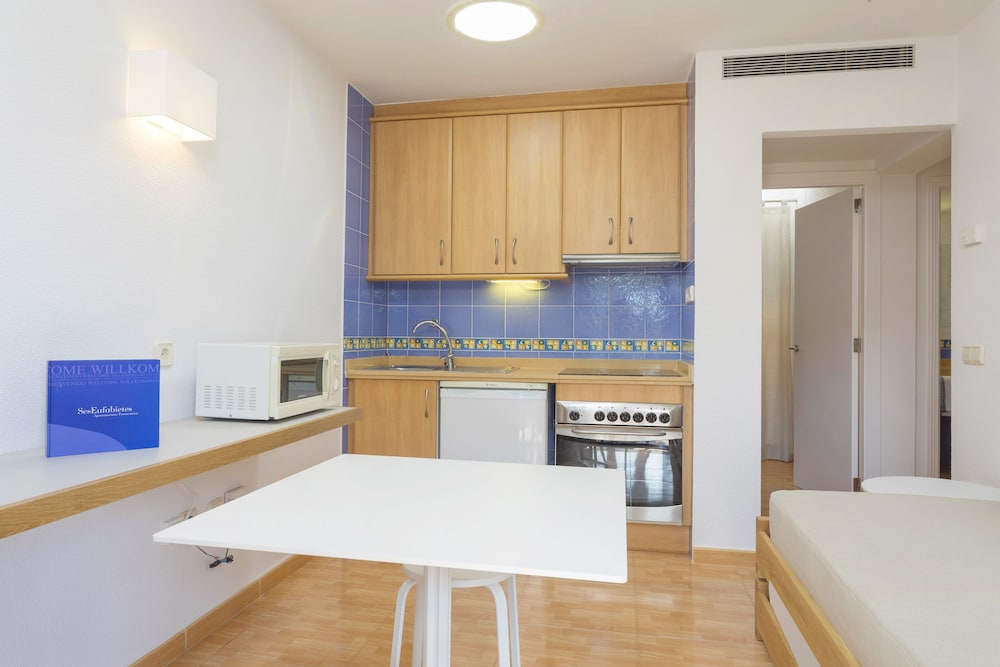 Apartamentos Ses Eufabietes 7/50