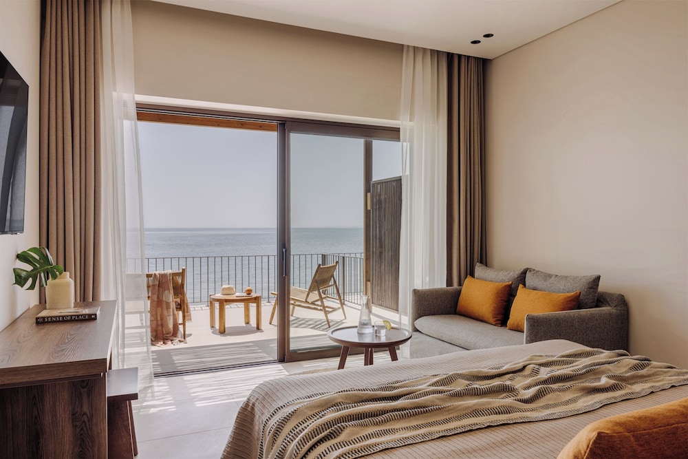 Cabo - Adults Only 17/75