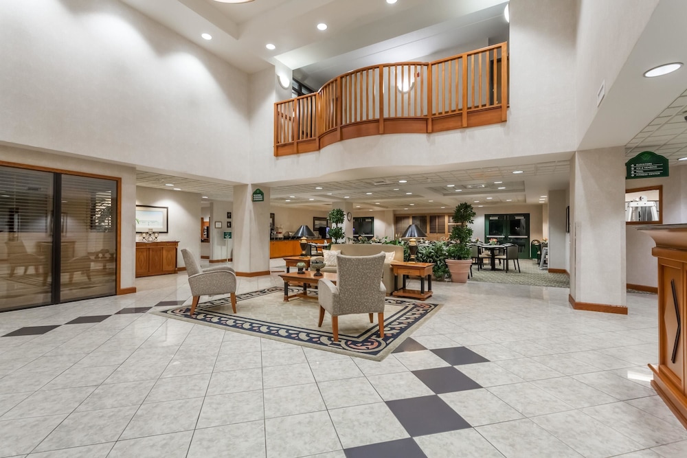 Lobby at Wingate By Wyndham Vineland/Millville, VINELAND - NJ