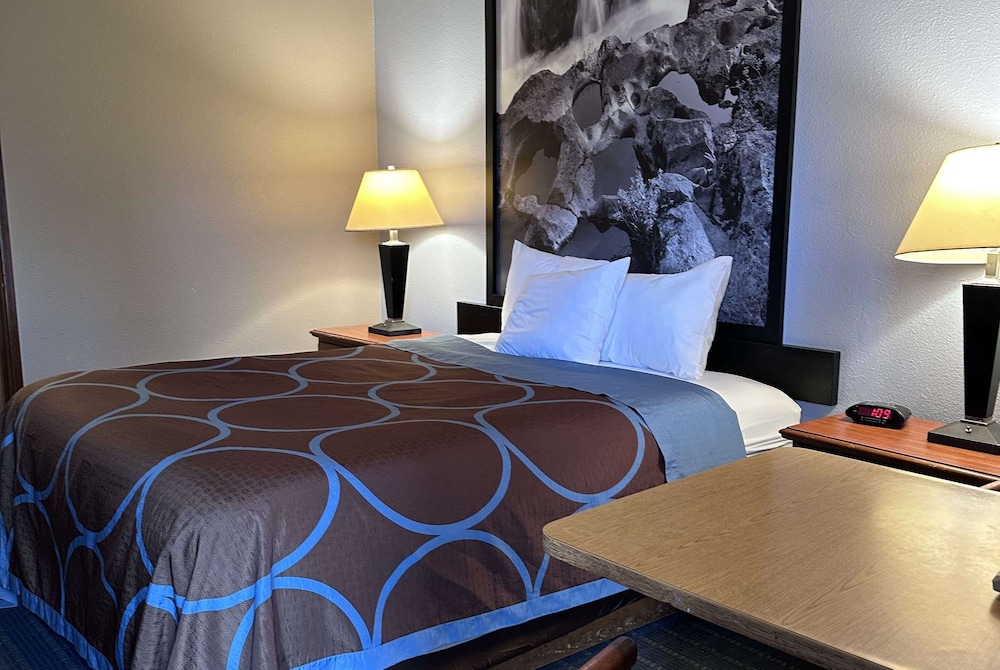 Super 8 by Wyndham Vancouver East 40/51