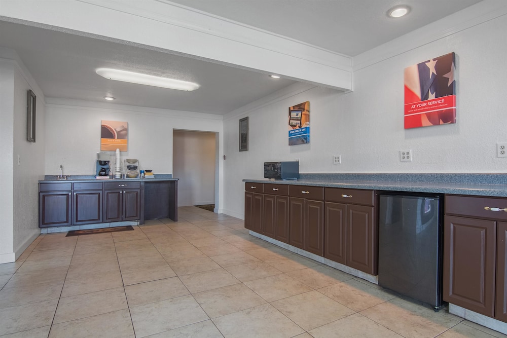 Lobby at Motel6 Hope, AR, HOPE - AR