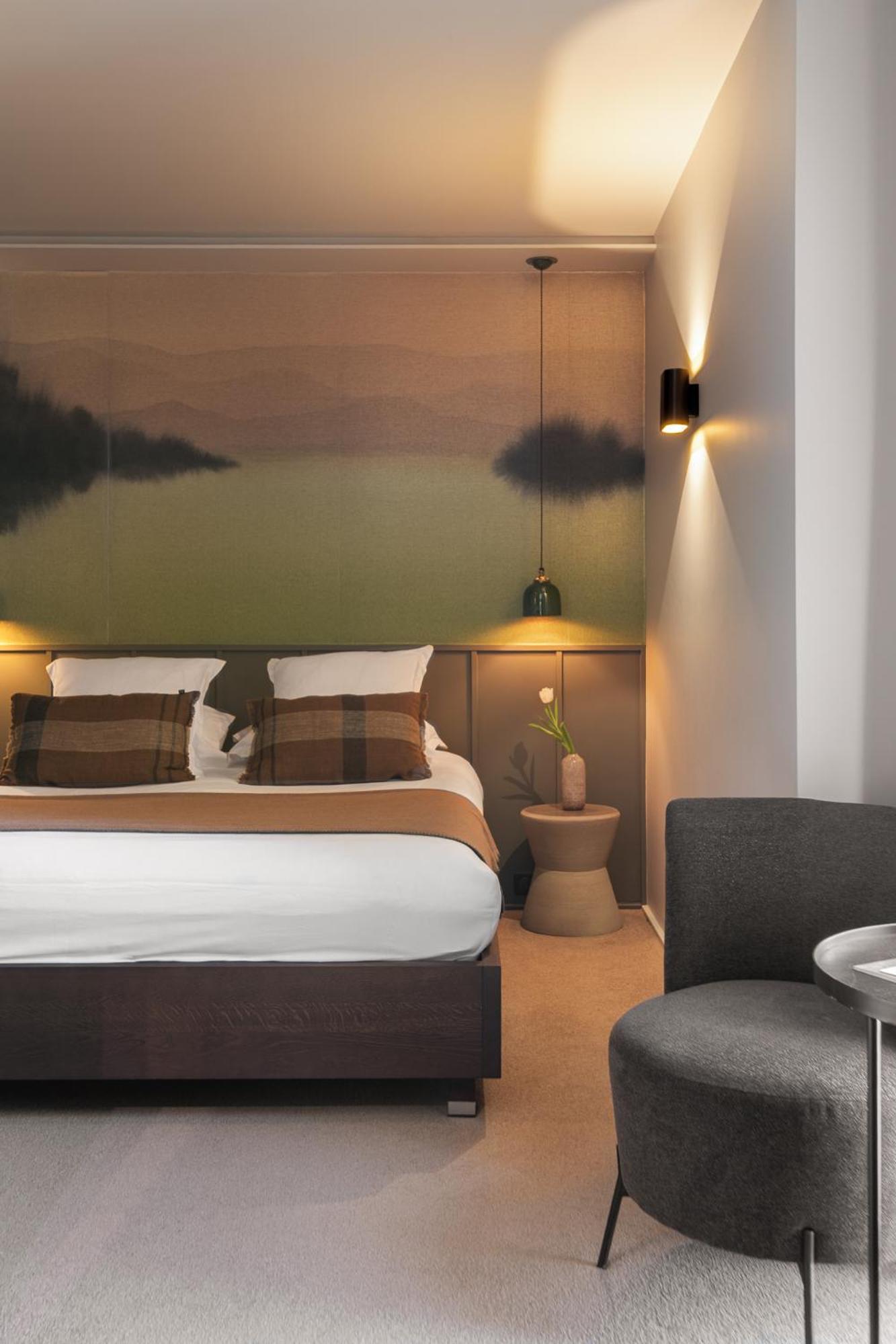 Courtyard, Double Bed