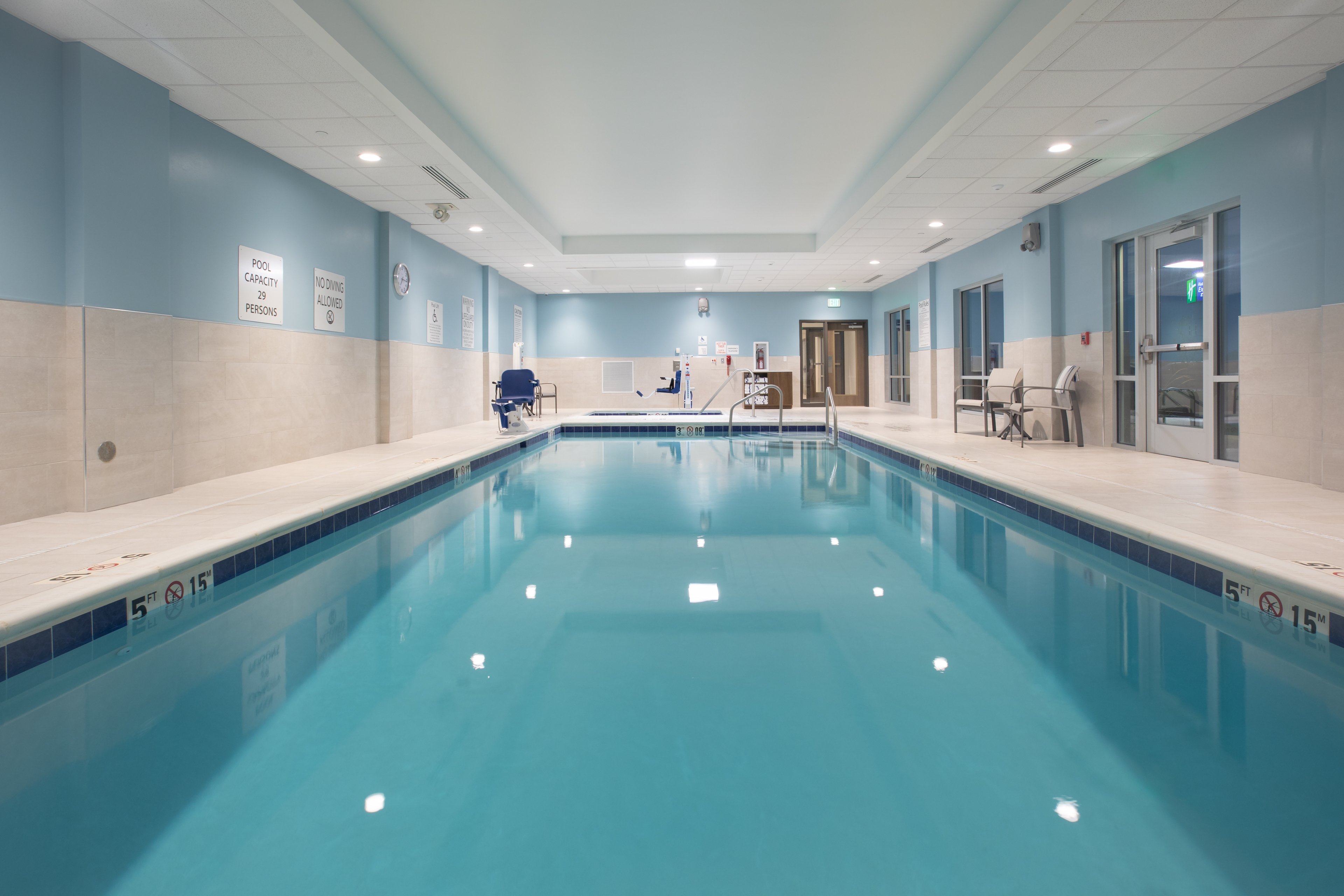 Holiday Inn Express & Suites Burley 22/37