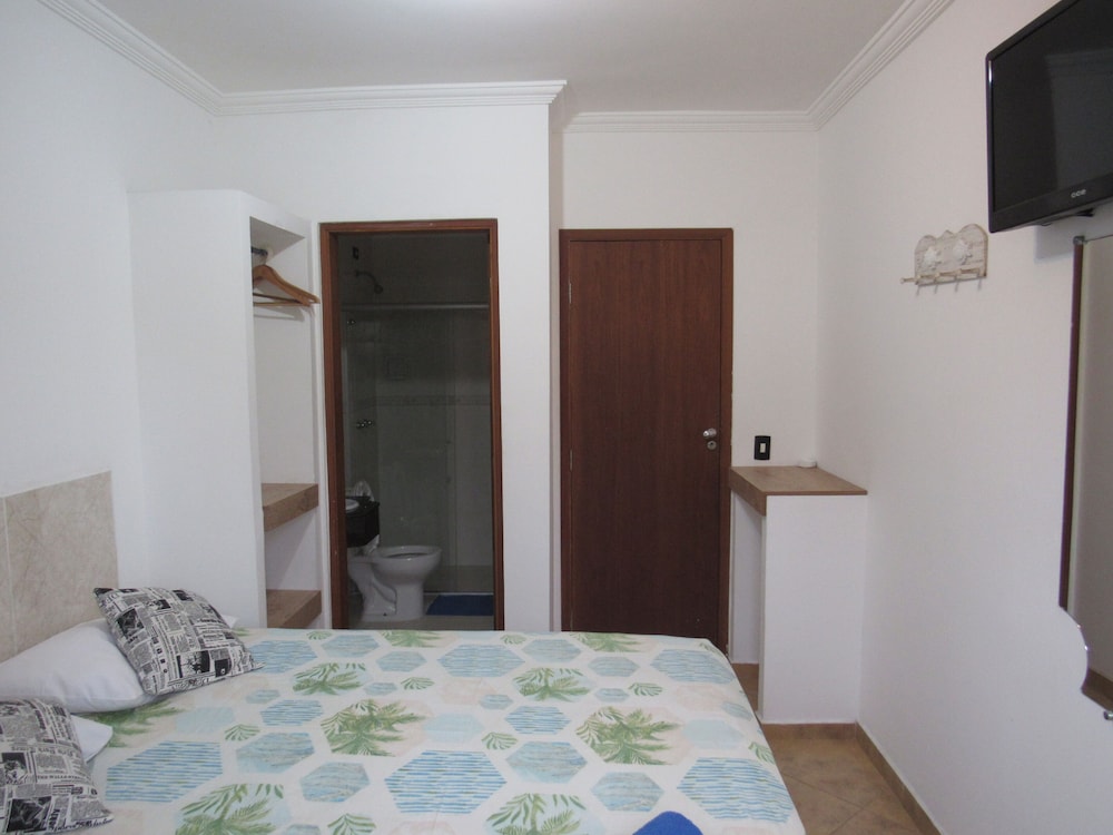 Iracemar Hotel Guaruja 34/74