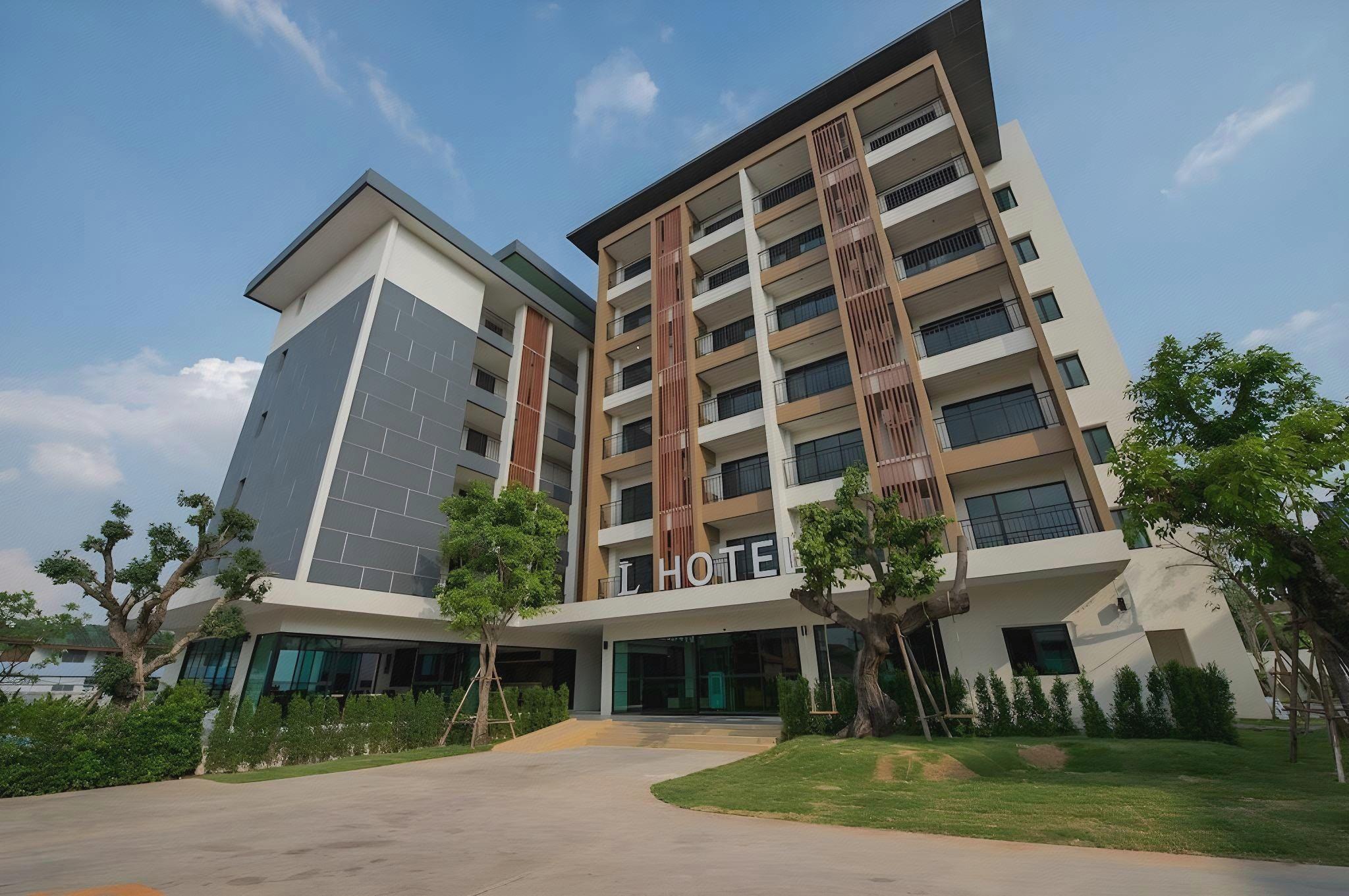 L Hotel 12/58