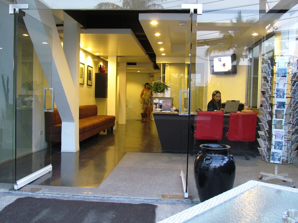 The Front Hotel And Apartment 5/76