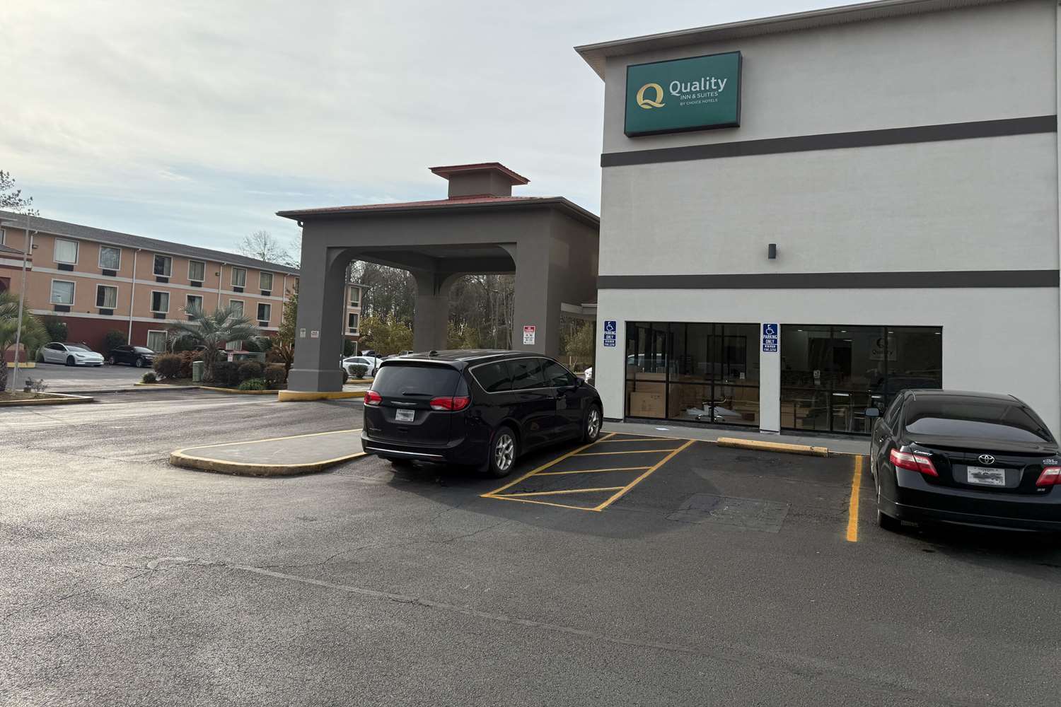 Quality Inn & Suites Biloxi - Ocean Springs 22/25