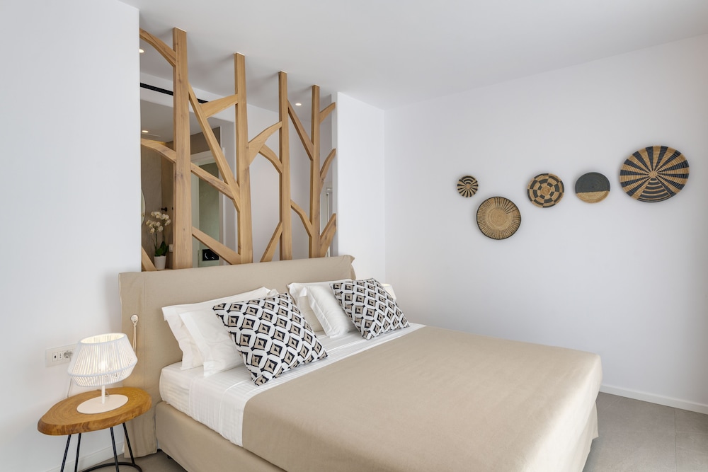 Prestige, Junior Suite, King Bed, Pool and Sea View